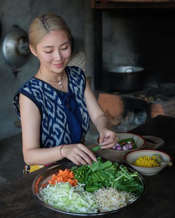 Ubud: Authentic Traditional Balinese Village Cooking Class - What You Eat and How You Eat It: Lunch on the Ground