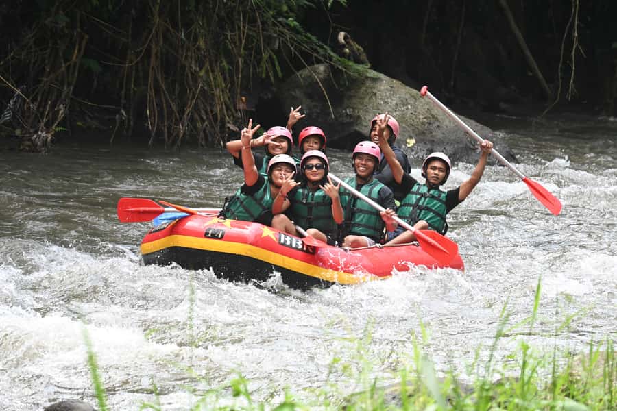 Ubud: Ayung River Guided Rafting Adventure with Lunch - Ayung River in Ubud, What Your 150 Minutes Actually Feel Like