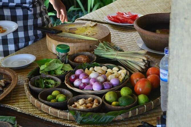 Ubud Cooking Class Bali with Balinese Chef - Ketuts Bali Cooking Class: what the kitchen time looks like