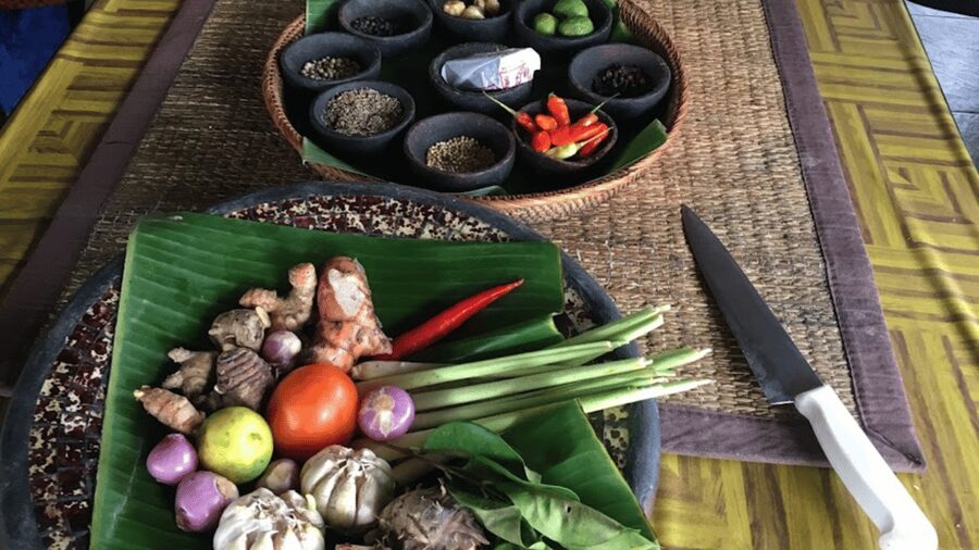 Ubud: Cooking Class with Transfers and Optional Market Visit - Curries, satay, and desserts: what you will make and eat