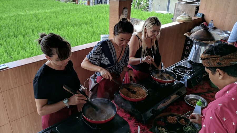 Ubud: Cooking Class with Transfers and Optional Market Visit - Transfers, meeting point, and practical timing tips