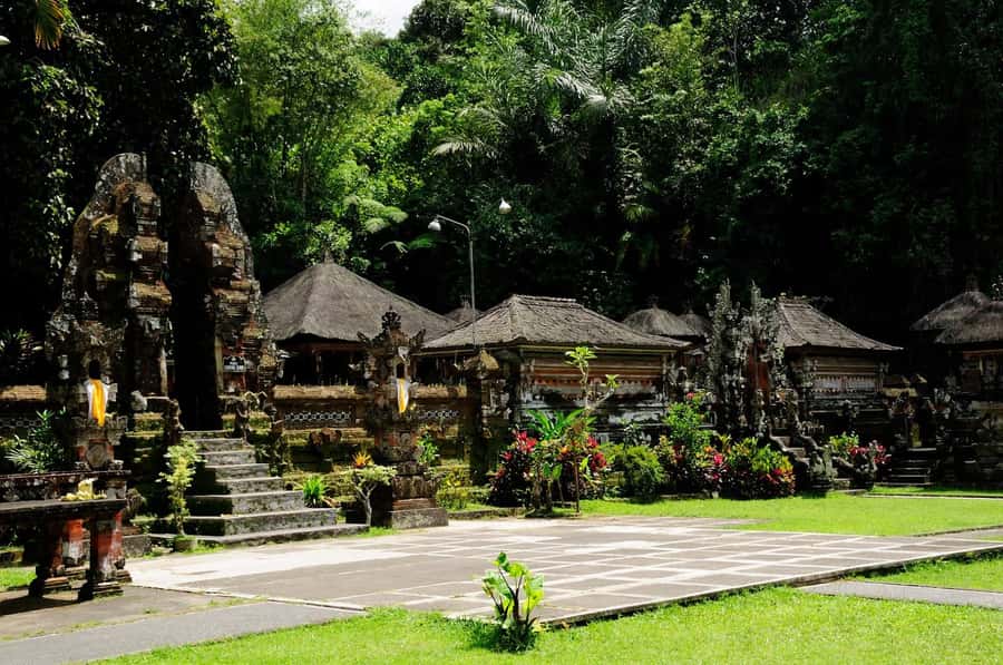 Ubud: Cretya Infinity Pool, Hidden Waterfall & Water Temple - MAS Village, the arts-and-crafts browsing stop that doesn’t eat your day