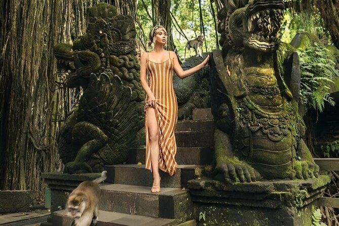 Ubud Day Tour: Sacred Monkey Forest, Tegenungan Waterfall, Rice Terrace - Tegenungan Waterfall and the 20 meter drop, with real stair effort