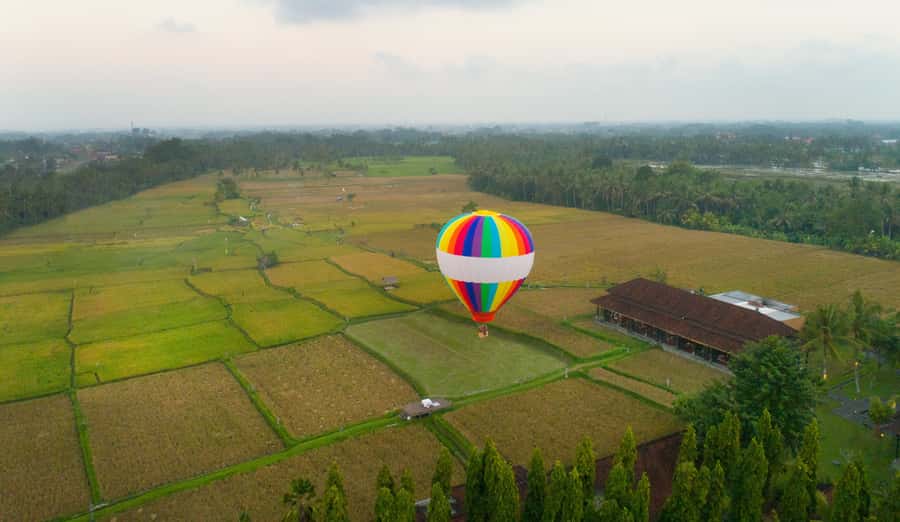 Ubud: Hot Air Balloon Experience - The on-site photographer: great portraits, and a reason to plan ahead