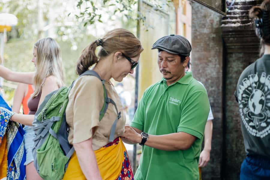 Ubud: Monkey Forest, Ceking Rice Terraces and More– Full Day - Ubud Traditional Art Market Break and Lunch Stop
