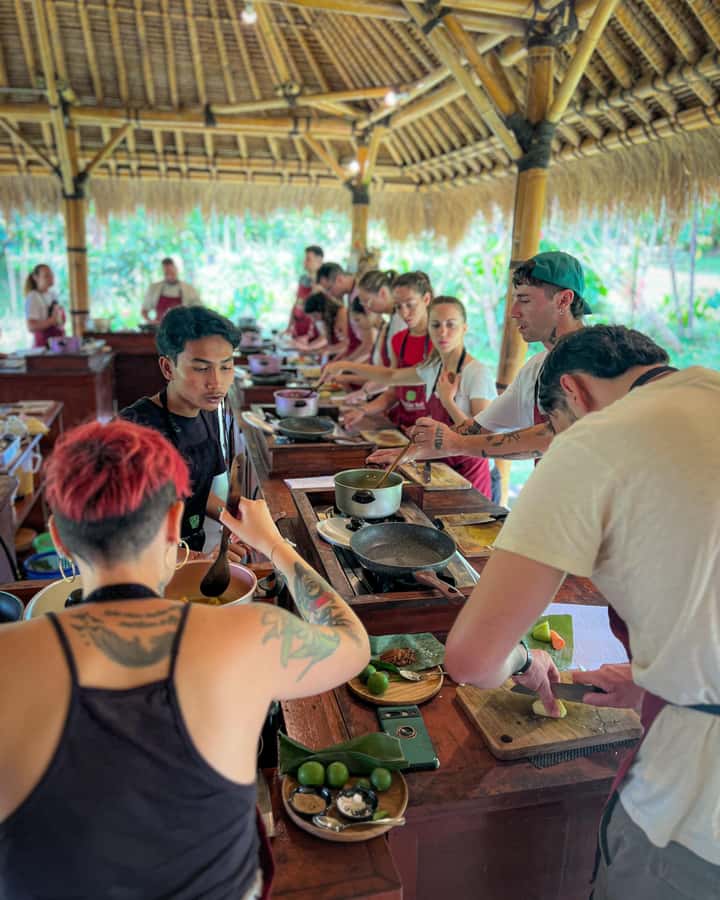 Ubud: Organic Farm Harvest, Bali Cooking Class by Pemulan - Pickup at Ubud and the Market Stop That Sets the Menu