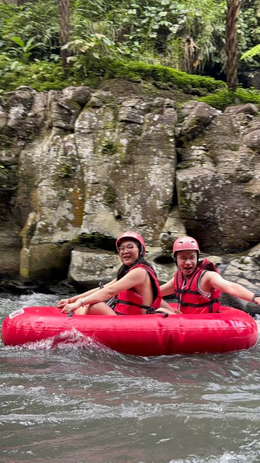 Ubud: Pakerisan Jungle River Tubing Adventure with Lunch - Guides and Photos: The Real Difference on This Trip