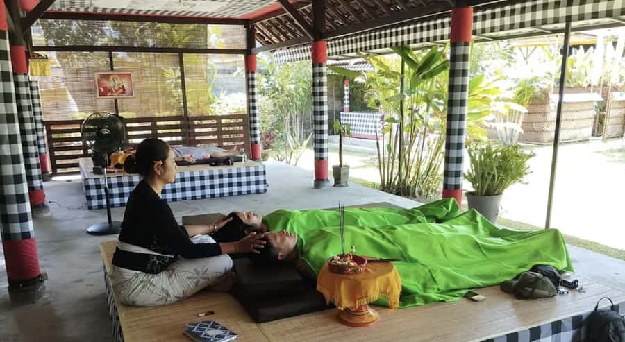 Ubud: Spiritual Cleansing, Palm Reading, & Trauma Healing - Language, Comfort, and Cultural Rules You Should Follow