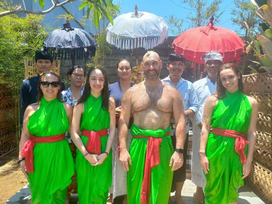 Ubud: Spiritual Cleansing, Palm Reading, & Trauma Healing - The Holy Water Purification With Incense and Sacred Prayers