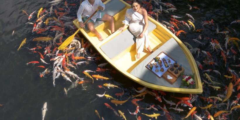 Ubud: The Original Koi Fish Yellow Boat Photo Moment - Should you book this yellow-boat tea moment?