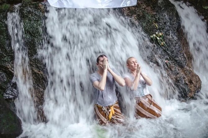 Ubud Tour - Balinese Healing By Shaman And Self Purification - Batuan Temple and Tri Kahyangan architecture