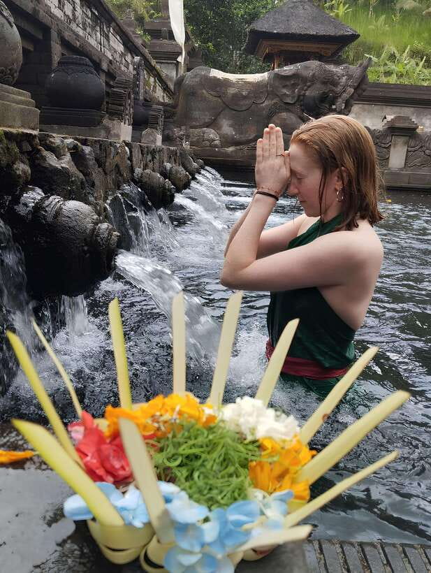 Ubud: Water Temple, Rice Terrace, and Waterfalls Tour - Tirta Empul and the purification ceremony: a cultural stop that asks for respect