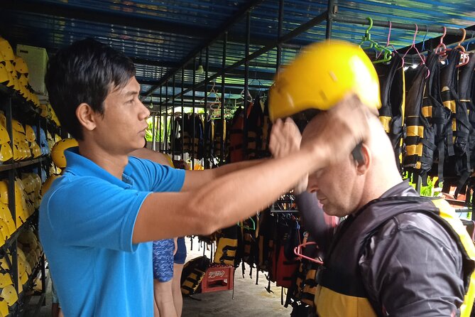 Ubud White Water Rafting on the Ayung River with Pickup & Lunch - Paddling 7.5 miles of Ayung River: what to expect on the water