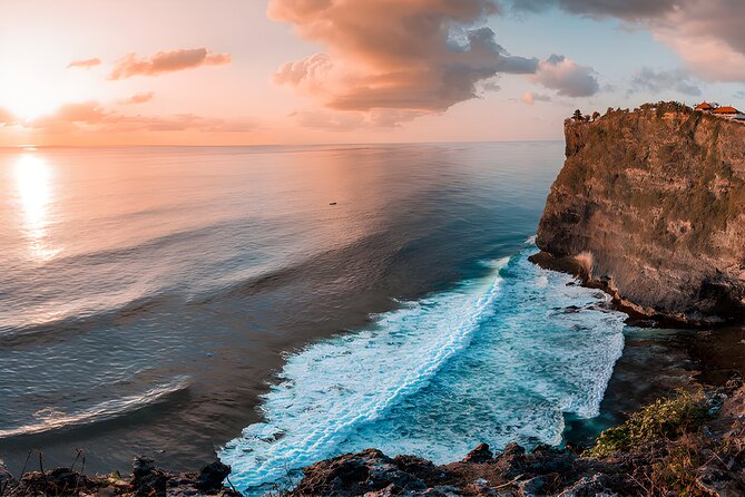 Uluwatu Sunset Tour: Kecak and Fire Dance with Jimbaran Dinner - Photo Tips for Cliff Views and the Waiting Time