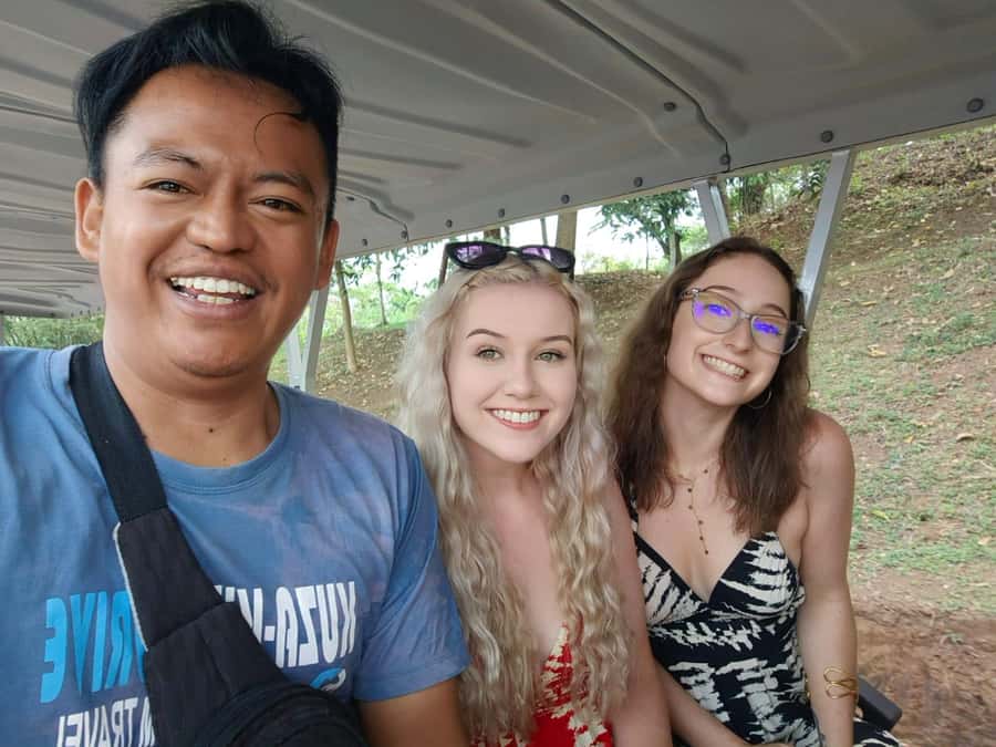 Yogyakarta: Borobudur and Prambanan with a private car - What to bring for Java sun and temple walking