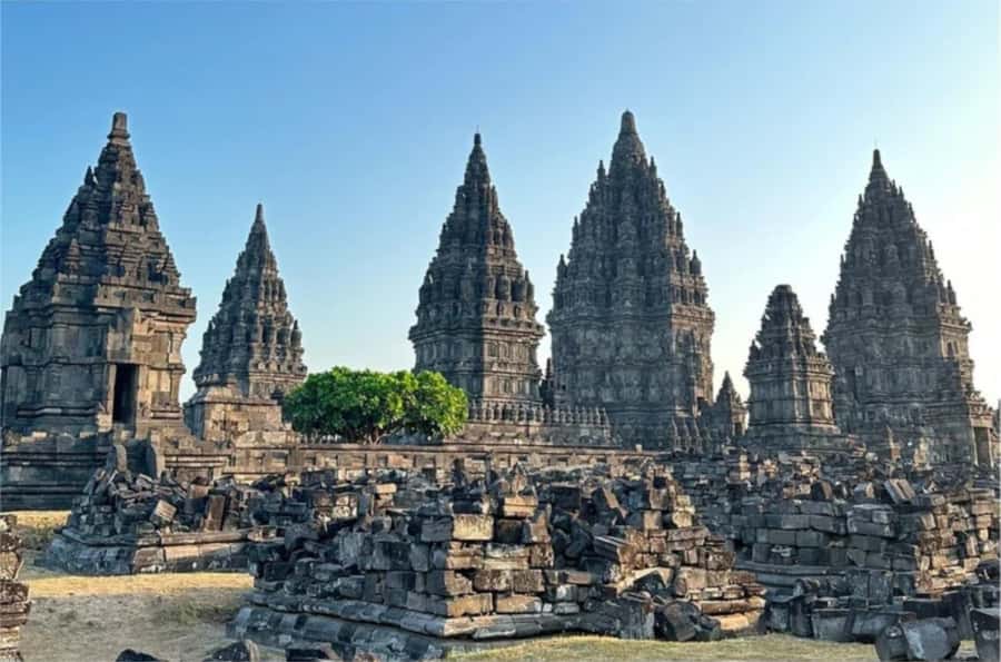 Yogyakarta: Borobudur Climb-up & Prambanan Temple Day Tour - Who This Tour Fits Best (and Who Might Prefer Something Else)