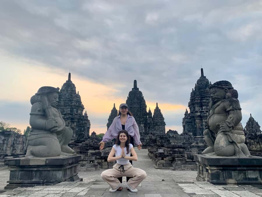 Yogyakarta: Borobudur ClimbUp (sunrise option) & Prambanan - Lunch break: staying fueled between Borobudur and Prambanan