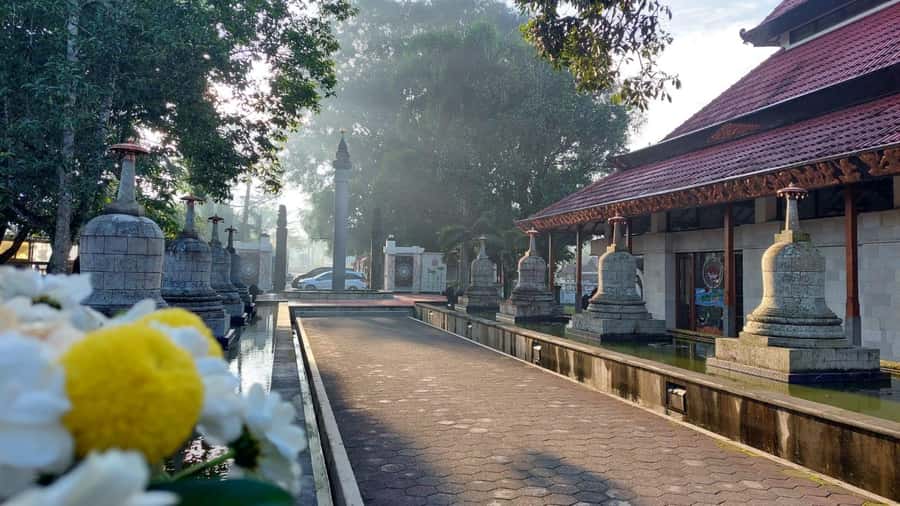 Yogyakarta: Borobudur & Prambanan Temple Tour with Tickets - Borobudur Temple in One Tidy Plan: Tickets, Sandals, and the Top View