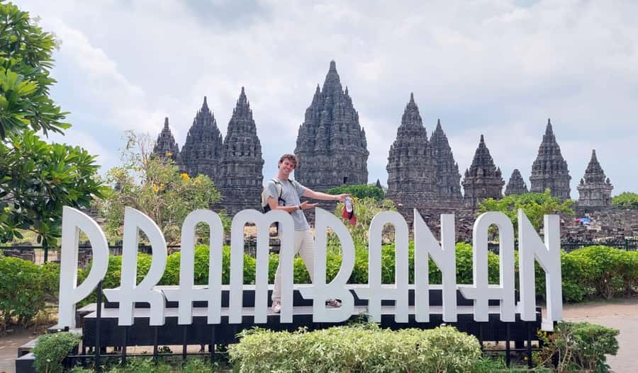 Yogyakarta: Borobudur & Prambanan Temple Tour with Tickets - How the 9 to 12 Hours Actually Feels in Real Life