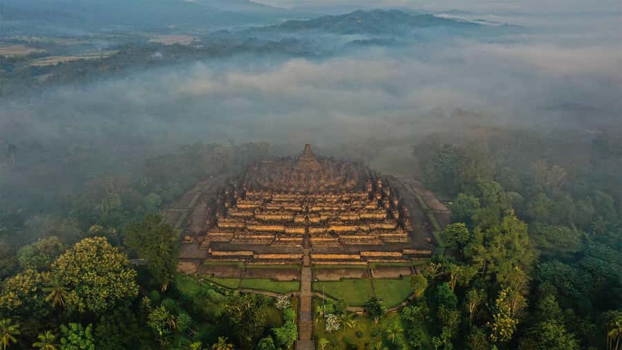 Yogyakarta: Borobudur sunrise(guarantee climb up)& Prambanan - Quick Hits Before You Go