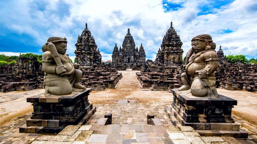 Yogyakarta: Borobudur sunrise(guarantee climb up)& Prambanan - The Borobudur Climb-Up That Makes the Tour Worth It