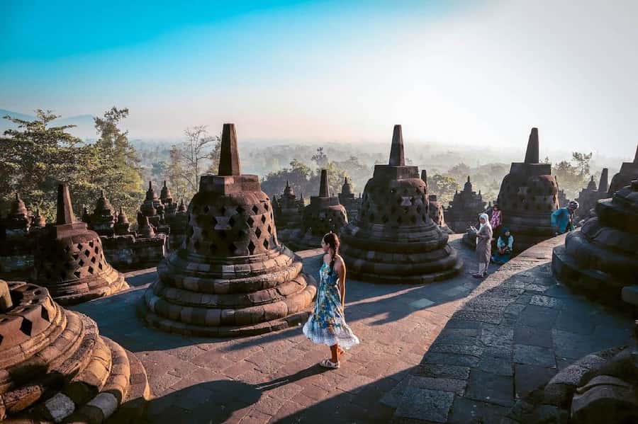 Yogyakarta: Borobudur Sunrise & Prambanan ClimbUp Guarantee - The guide, the driver, and the small things that keep it smooth
