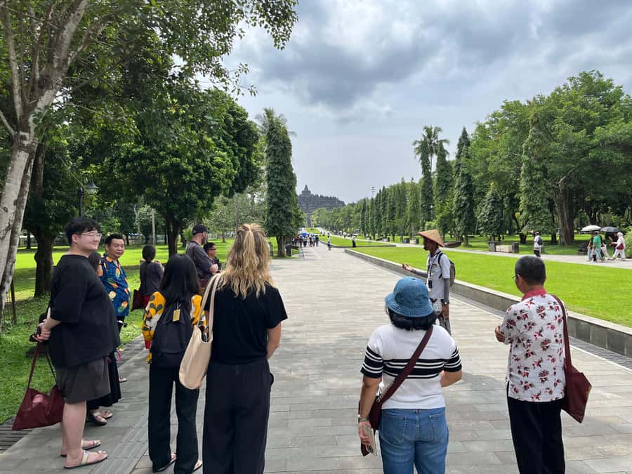 Yogyakarta: Borobudur Sunrise & Prambanan ClimbUp Guarantee - Should you book this tour