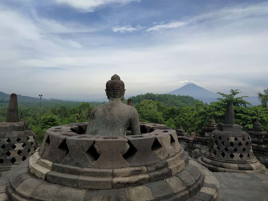 Yogyakarta Experience one day tour Borobudur and Prambanan - Why This One-Day Borobudur and Prambanan Plan Works