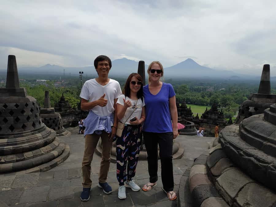 Yogyakarta Experience one day tour Borobudur and Prambanan - Prambanan: Hindu Architecture, Walking Routes, and Sunset Time
