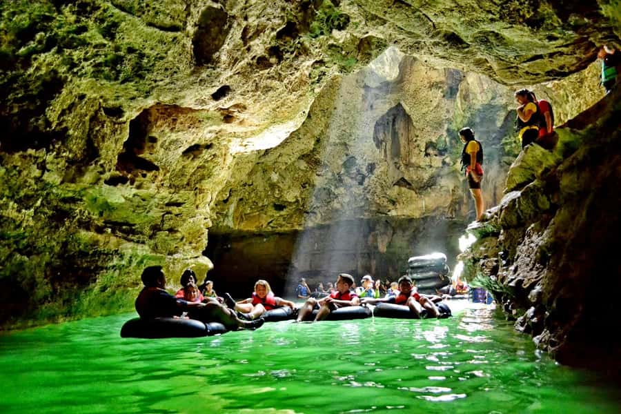 Yogyakarta: Jomblang Cave and Pindul Cave all inclusive Trip - Entering Jomblang Cave and Finding the Light of Heaven