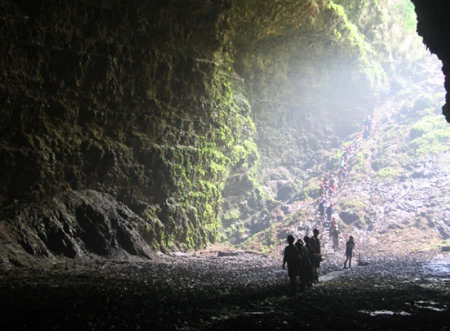 Yogyakarta: Jomblang & Pindul Cave Guided Adventure - Timing, Crowds, and Why a Day Bag Helps