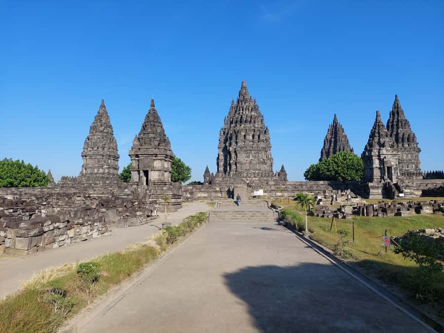 Yogyakarta: Prambanan Temple Morning Tour and Palace Tour - Getting the Most Out of Prambanan With a Guided Visit