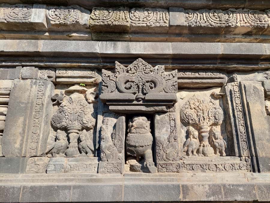 Yogyakarta: Prambanan Temple Morning Tour and Palace Tour - Transportation and the Real Pace of an 8-Hour Morning Tour