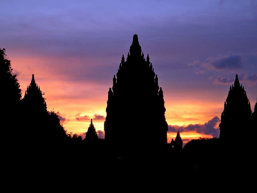 Yogyakarta : prambanan temple sunset with expert local guide - Key highlights worth choosing this sunset plan for