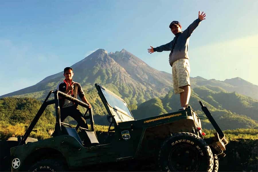 Yogyakarta: Private Customizable Guided Tour - How your guide handles the day, from culture notes to efficient routing
