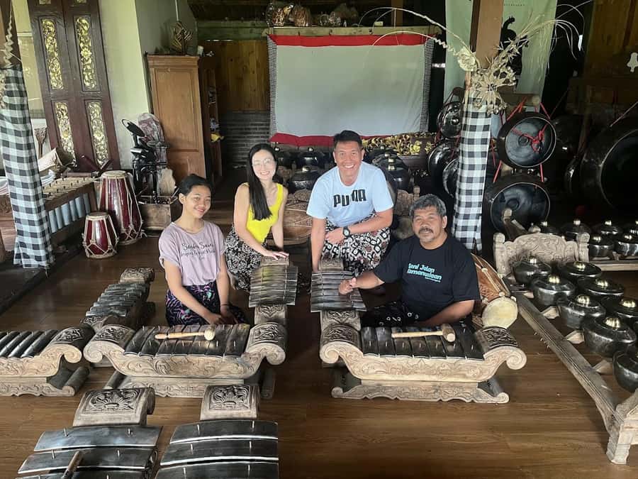 Yogyakarta: Private Gamelan Experience - Pak Pardiman and the translator: private learning, not a crowd experience