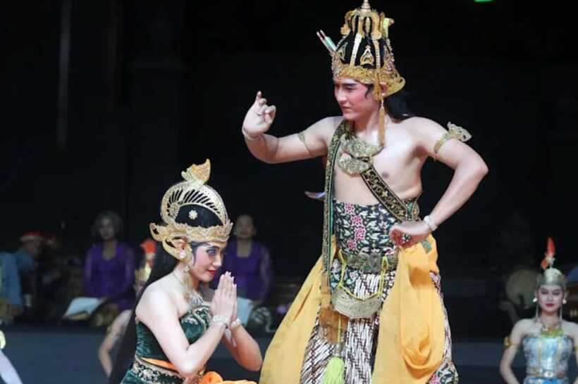 Yogyakarta: Ramayana Show with Transfer, Entry Fee & Dinner - Photo Opportunities With Performers: A Small Bonus That Feels Big