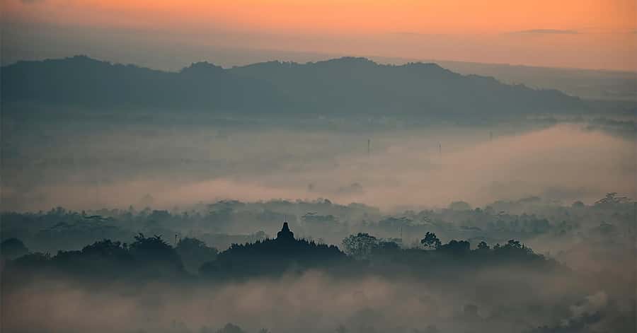 Yogyakarta: Sunrise Borobudur & Prambanan, with lunch option - Setumbu Hill sunrise: why this early start pays off